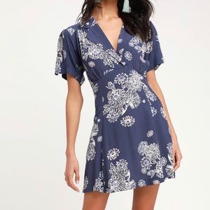 Blue floral short sleeve dress